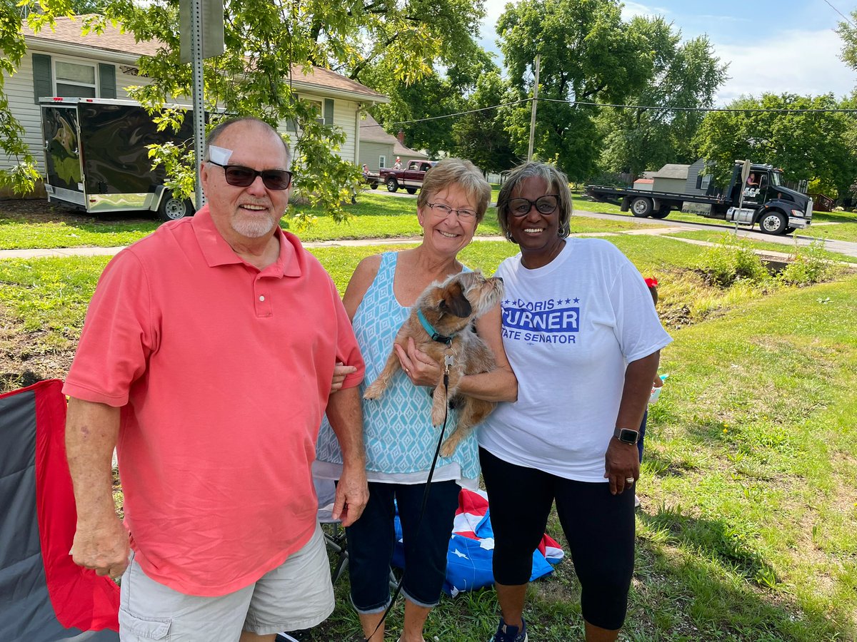 AndyManar's tweet image. Had a blast with my State Senator @VoteforDoris in my hometown parade! #BHill #Macoupin