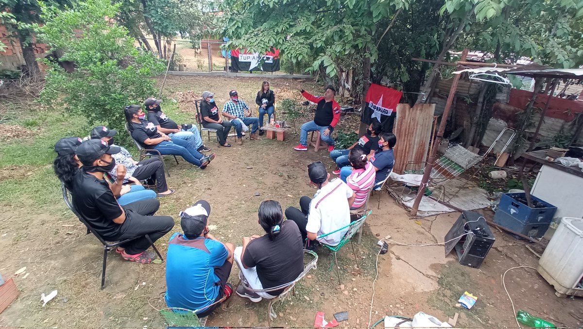 GuaricoMRT2's tweet photo. Desde la princesa de Guarico intercambiando saberes y experiencias bajo las orientaciónes de nuestro Responsable del @BloqLlanero_MRT  compañero @CarlosNav_MRT  llevando a cabo nuestros círculos de estudio.!!!
#LaEraRebelde 
@NicolasMaduro https://t.co/G42ReZBg8t
