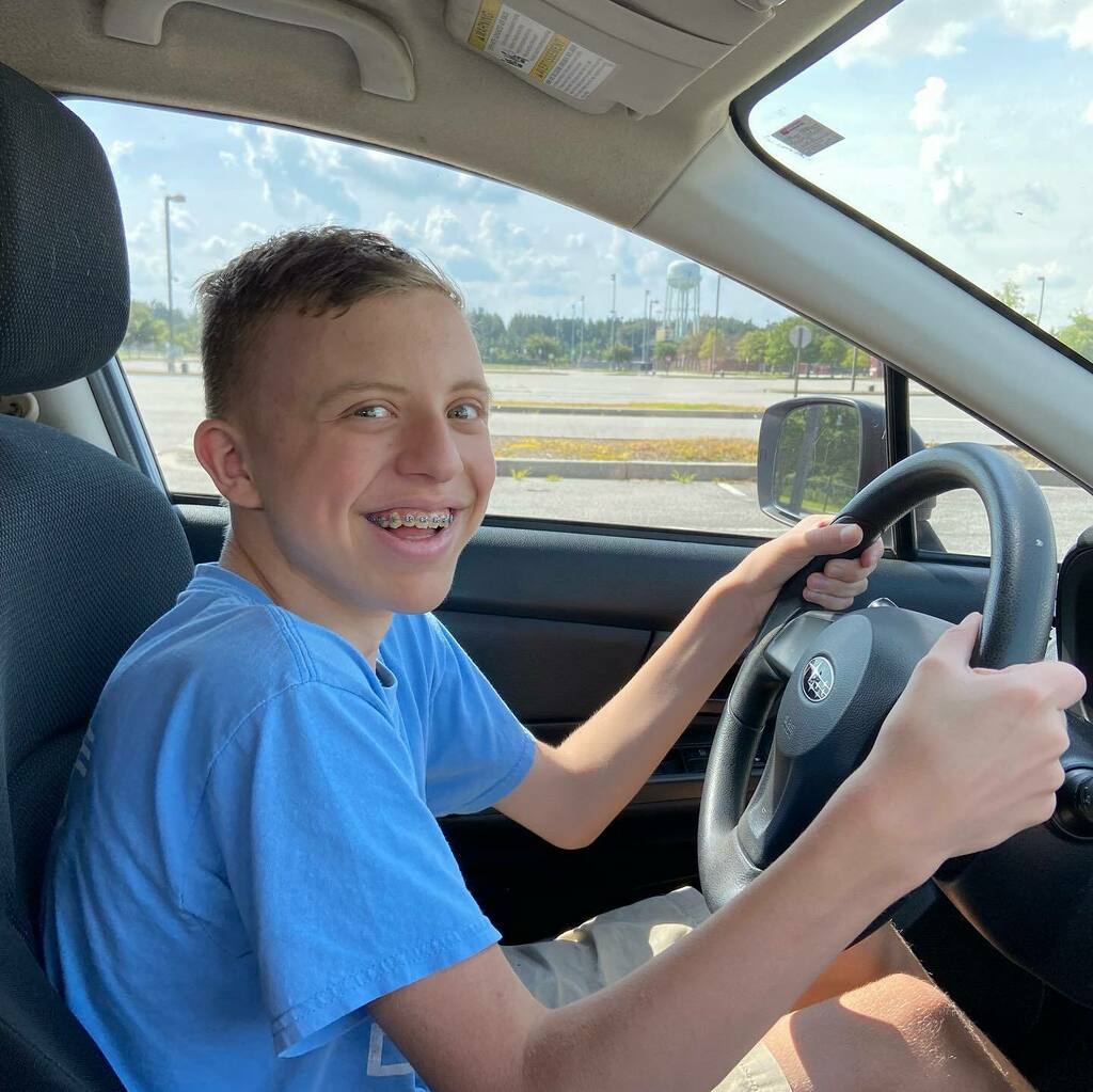 KitPalmer's tweet image. God have mercy on us all… #firstdrivinglesson instagr.am/p/CRKVom4h6Vs/