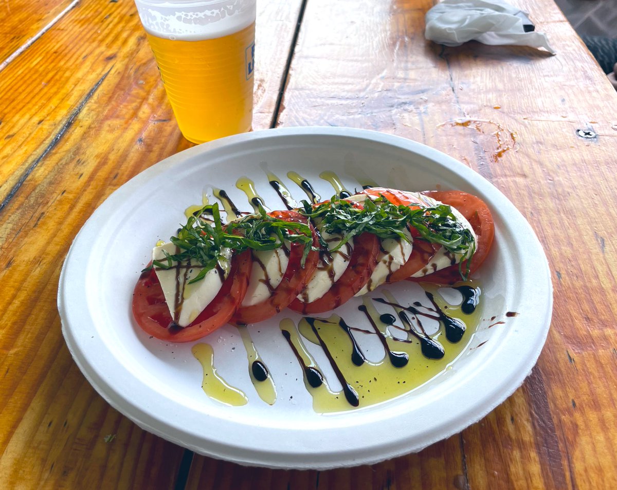 JonBershad's tweet photo. There’s something funny about seeing such beautiful presentation on a paper plate. https://t.co/PeDAm26OPc