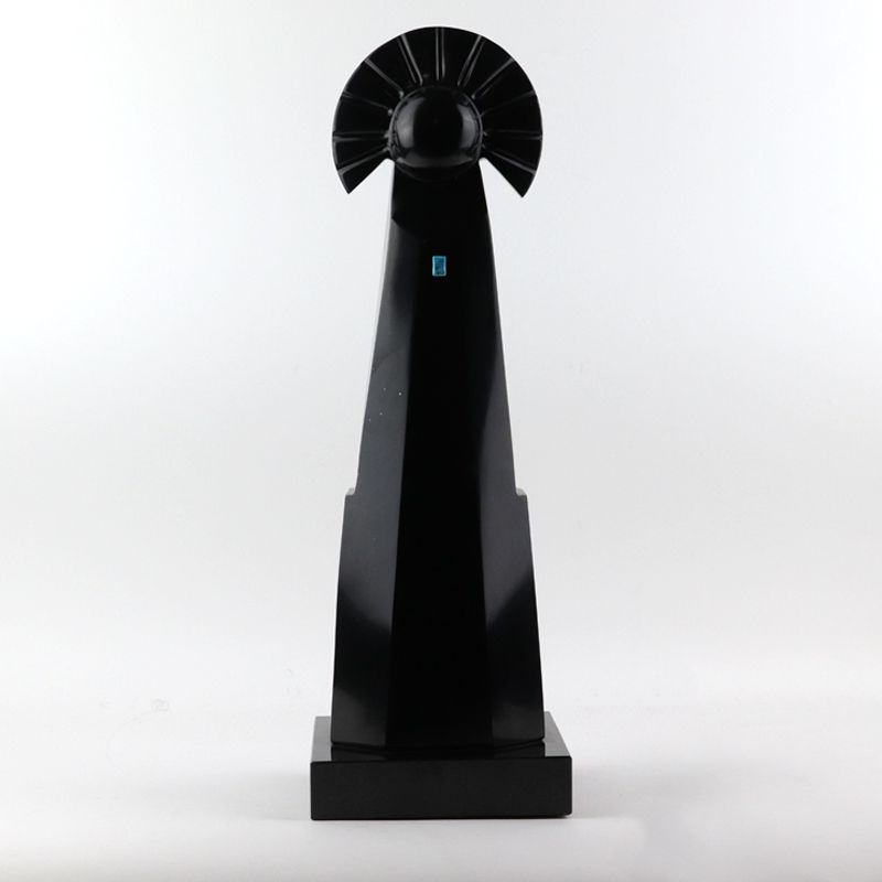 wrightsgallery's tweet image. “Ancestral Spirit” is tall, dark, and beautiful; a double-sided representation of a deity with a tablita and a piece of natural Turquoise denoting a necklace on each side. Learn more about this stunning piece on our website at buff.ly/2VdZPYi
#nativemade #supportnative