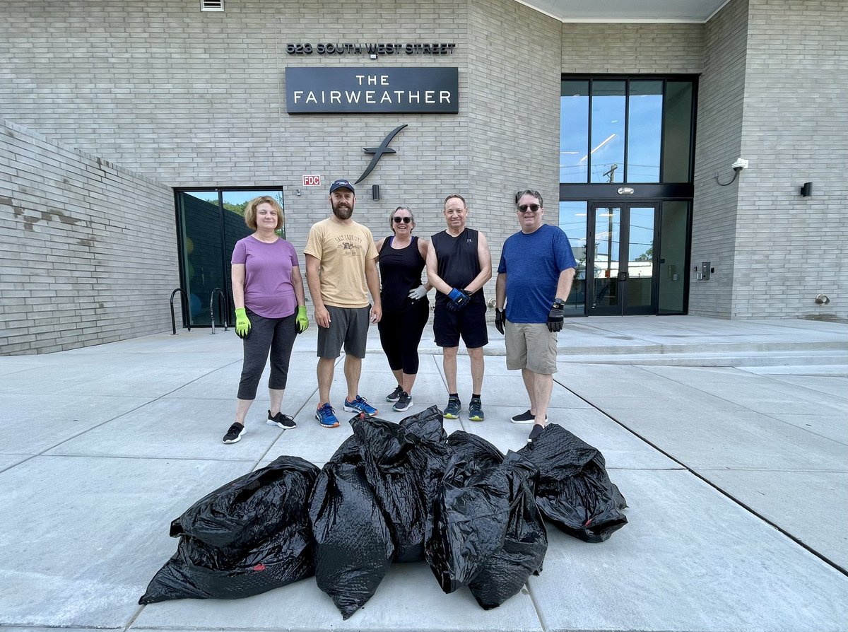 dtrcac's tweet photo. Second Saturday street cleanups continued today with The West Condos, @fairweatherRAL and @Glenwood_South getting the neighborhood in tip top shape! Check out the Glenwood S. Twitter for all they did on Tucker St! Thanks you!
DM us to join in next month!
#dtrlove #rlghlife https://t.co/XLe9noBHmi