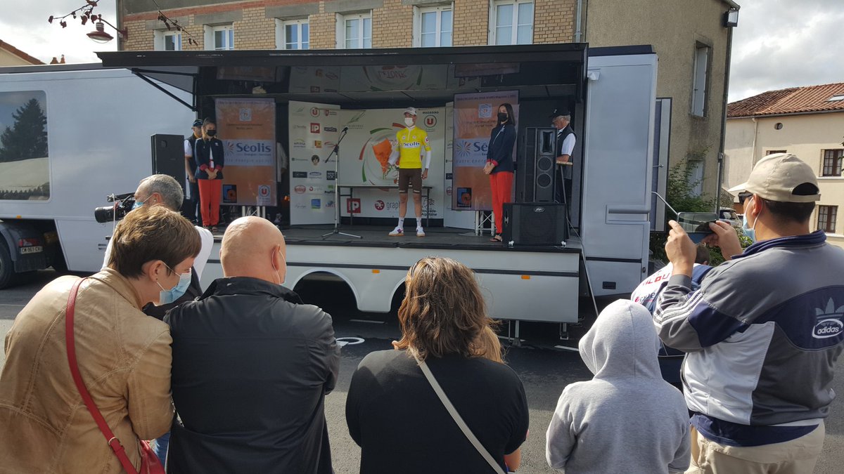 tour79's tweet photo. #tour79 Podium maillot jaune Labrosse Jordan N°32 ! @ag2rcitroen_u23

Félicitations ! 🏆🙌 https://t.co/1XAb6DO9TZ