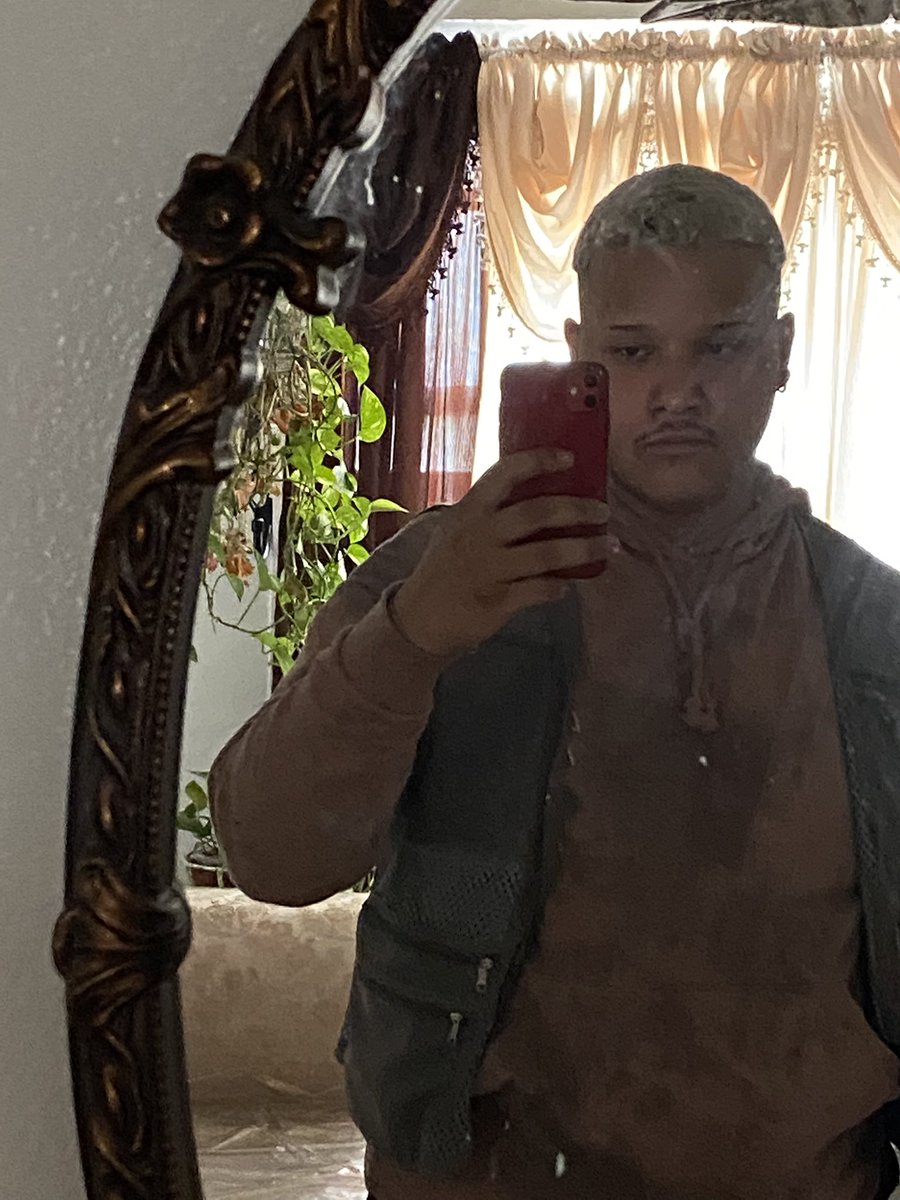 ChannelQurtz's tweet photo. #randomselfies https://t.co/8GESJynMrd