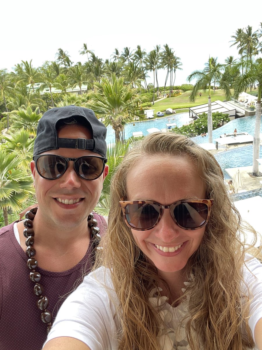 LDKel123's tweet photo. When in Maui!!! @Knockaround https://t.co/BhSvXIP05C
