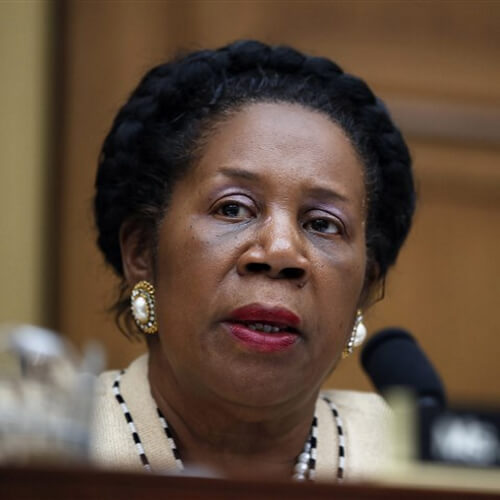 OrgIAC's tweet photo. Republicans and Democrats have stood on the record of knowing what an important message you sister Rajavi have, thank you for leading, thank you for being unafraid. Thank you for bringing us together. @JacksonLeeTX18 
@StateDept 
@SecBlinken 
@VP 
@Reuters 
@AP 

#FreeIran2021 https://t.co/VJT4CTxFW9
