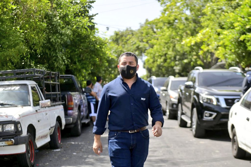 ObrasPublicasSV's tweet photo. Estamos enfocados en realizar una serie de obras de mitigación en el reparto Las Cañas, en Ilopango. 

Hoy las obras sí se realizan, no solo quedan en promesas. https://t.co/NQLruPR6s3