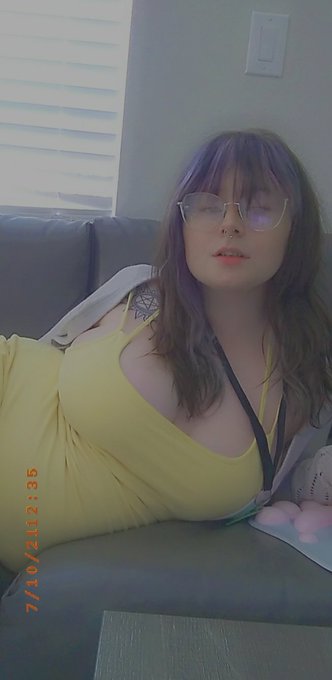 I've never wanted to fuck myself more https://t.co/O3Z3UD6J0V