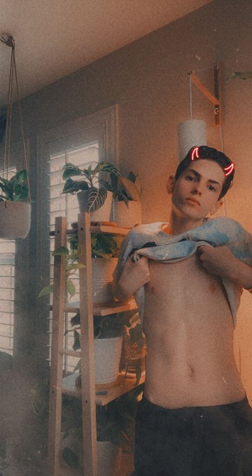 I still need to train for hot boy summer 🥵 https://t.co/1e5D3fvvVH