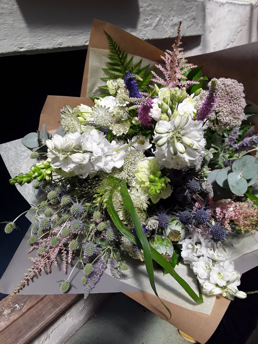Cottage love #hwattsflorist #plymouthflorist #beautifulflowers #smallbusiness #supportlocal #peonies #perfectflowers #cottageflowers #bouquets #bespokeflowers #cottagestyle #local #supportindependent #localbusiness #plymouth #devon #southams #handmade