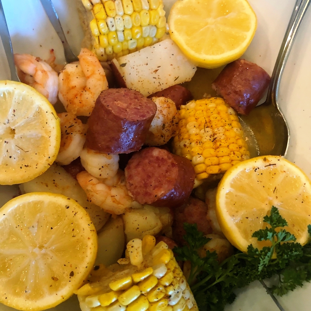 RelishChas's tweet image. Weekends are for Lowcountry Boils so why not include it in your next event? 🤤