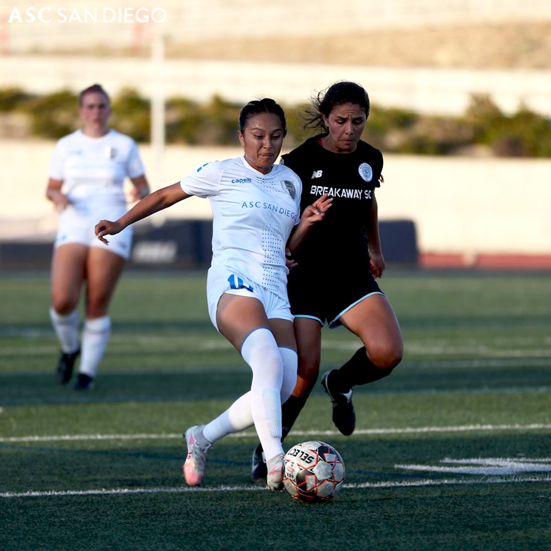 ascsandiego's tweet image. When you have an amazing photographer who gets on the road with your team to their final game of the season 😎📸 @DavidFrerker 

⚽️ #ASCSD vs. Breakaway FC {{ @WPSL }}