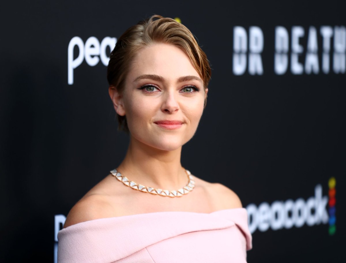 asrobb_fr's tweet photo. AnnaSophia Robb attends the new Peacock’s serie #DrDeath on July, 8th in Los Angeles. https://t.co/r6sSLP1O8O