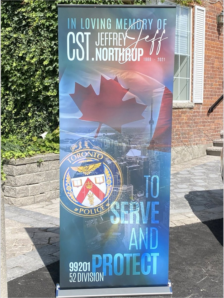 Toronto Police Service - 52 Division tweet media