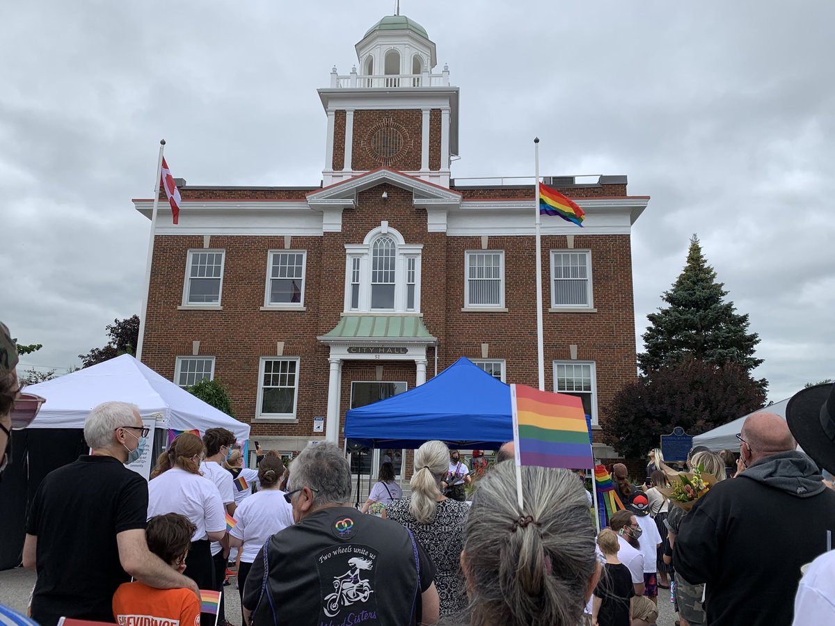 Awesome to stumble on #strathroypride this morning!
