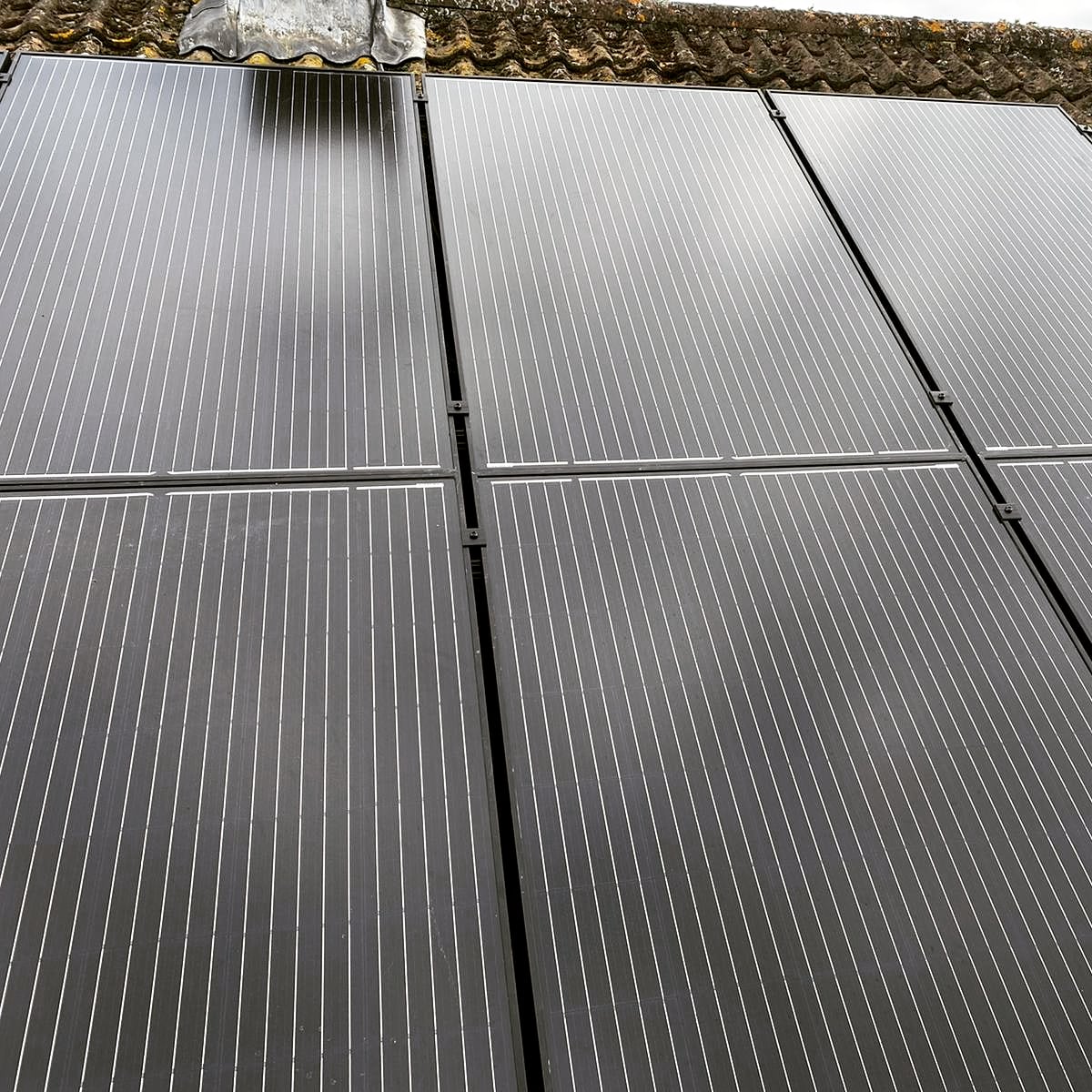 RESTUKMargate's tweet photo. We offer lifetime warranties on our panels and provide options for #SEG payments which means you can sell your unused energy back to the grid.

If you'd like to learn more about what we can do for you, please get in touch with our team.
#bhfyp #energy #ecofriendly #solar https://t.co/nBmuG8C5R5