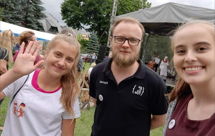BJDMZMMN's tweet photo. Der Tag der nationalen Minderheiten - organisiert von der #Allenstein'er Gesellschaft der Deutschen #Minderheit - war ein wahres Fest der Vielfalt! 😀
Vielen Dank für die Einladung und die Möglichkeit der Teilnahme! 👍
#BJDM #ZMMN #Jugend #MlodziezMN #Olsztyn https://t.co/8bx8nyCTg8