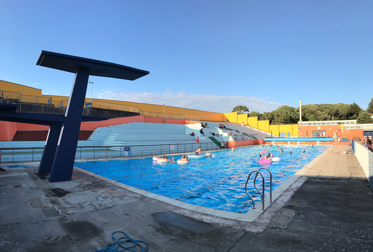 backwellsc's tweet photo. Feels so good to finally welcome our @crowdfunderuk pledgers to their pool party reward @PortisheadLido. Thanks so much to all our pledgers. You made such a difference to our club. https://t.co/7DmpaJOgPW
