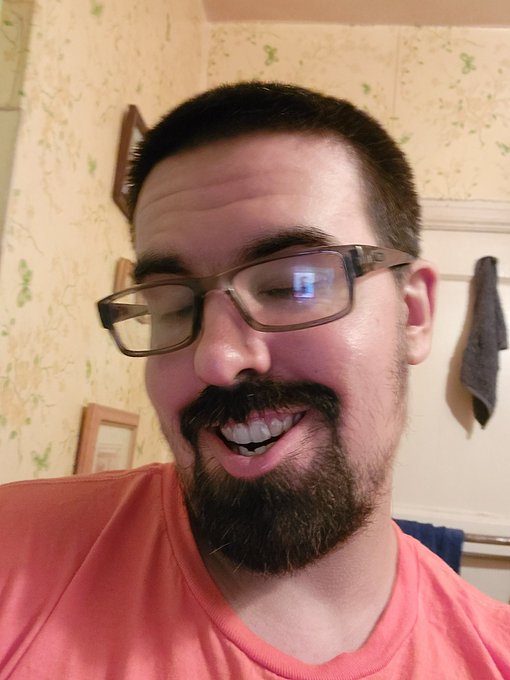 AREN'T I BEAUTIFUL? https://t.co/GKzea5le7r<a href="/tag/mytwitteranniversary"class="tags"><span>#mytwitteranniversary</span></a>