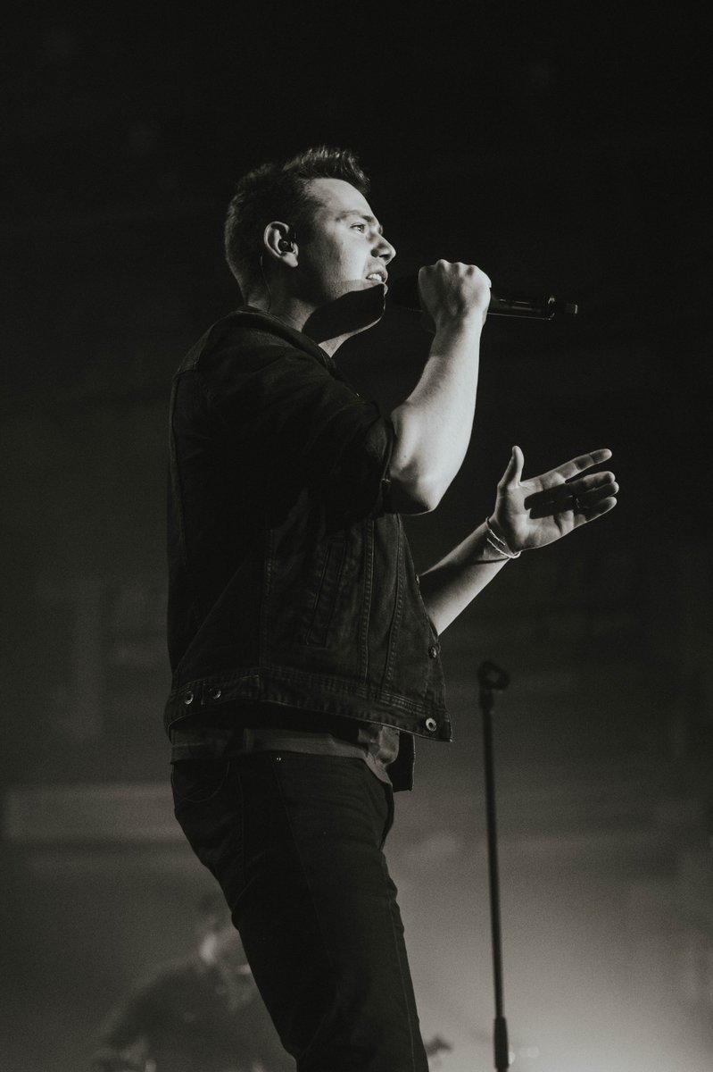 Live shows are starting up again and I am HERE for it. Look out <a href="/calgarystampede/">Calgary Stampede</a> we’re coming for ya!