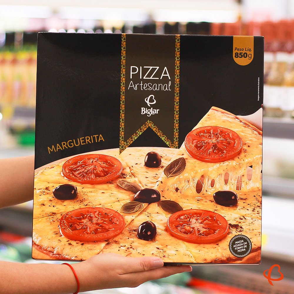 Comemore o Dia da Pizza com os nossos sabores irresistíveis. 🍕

São 7 opções para você fazer um verdadeiro festival com a família. Tudo isso para garantir uma experiência gourmet sem sair de casa, garanta já a sua!💕

#DiferentePraVocê #PizzaArtesanal #Pizza #Cuiaba