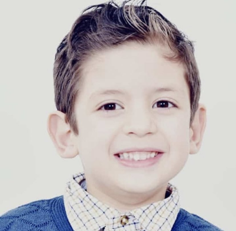 stefymel's tweet photo. A los 3 años de edad le detectaron cancer a mi sobrino, los doctores decían q no iba a poder vencer, gracias a la fe de sus padres y de toda la flia. este viernes ya es su última quimio mi sobrino es mi héroe favorito venció el Cáncer🙏 #CamilosaludaaRonalito
@CamiloMusica https://t.co/DEyGnUPnLH