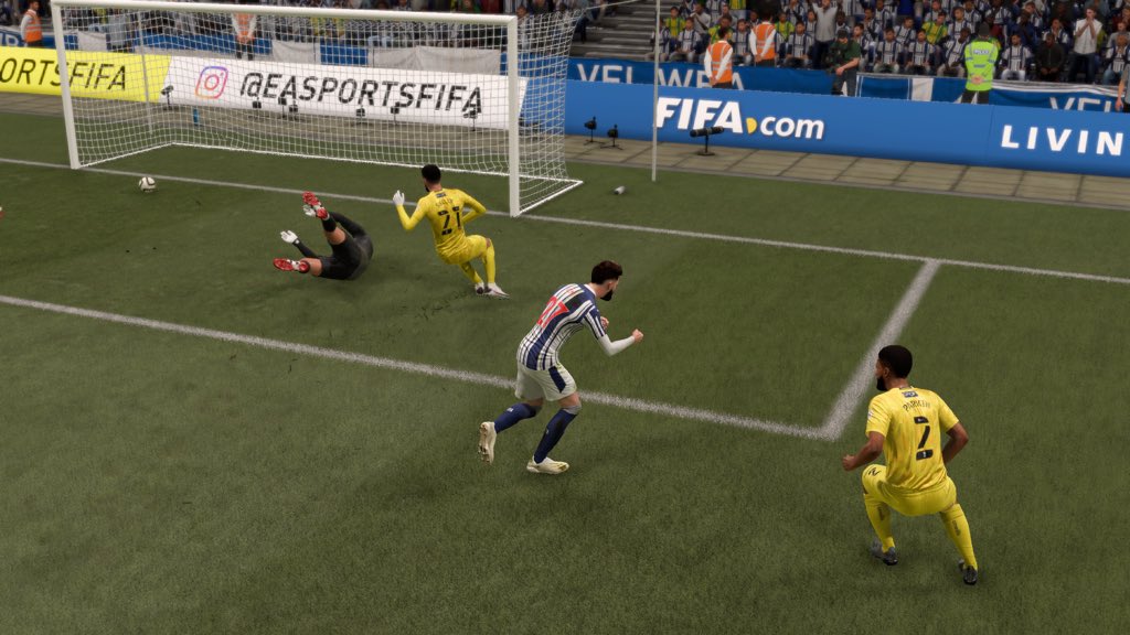 27KyleCM's tweet photo. That’s more like it @VFLWBA. Celebrating before the balls even hit the back of the net 👀😂 https://t.co/07zddyBcYA