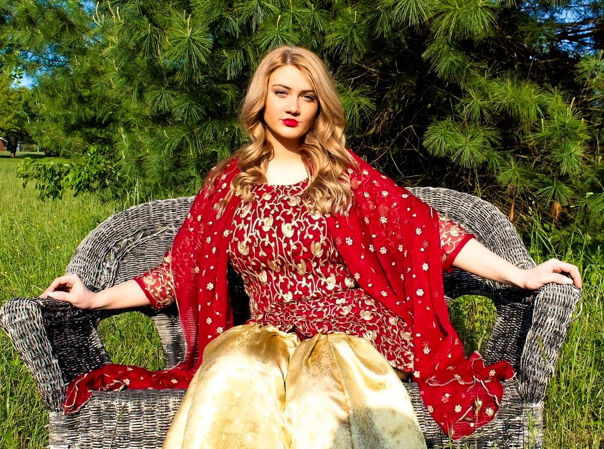shaistasstore's tweet photo. This 'Elegant Red &amp; Gold Gharara' is just what your wardrobe needs! 🌟

#shopping #fashion #style #onlineshopping #love #shop #shoppingonline #outfit #fashionblogger #dress #shoes #fashionista #sale #beauty #online #beautiful #design #fashionstyle #onlineshop #stylish #model https://t.co/CQk0tXOfit