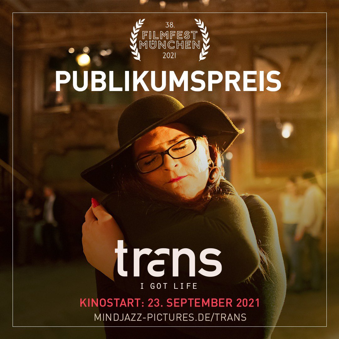 Wir können es noch gar nicht glauben - TRANS - I Got Life hat den Publikumspreis des @filmfestmunich gewonnen! Tausend Dank an alle Zuschauer:innen, die für uns gevotet haben! #transvisibility #ffmuc #transigotlife