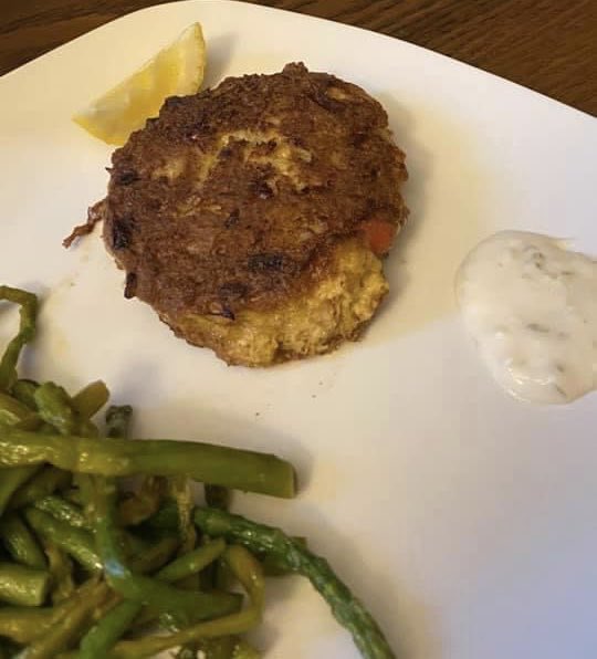 GypsyGoesKeto's tweet photo. Keto friendly crab cake with asparagus😍 #ketofood #ketodiet #keto #ketomeal #ketogenic #ketosis #lowcarb https://t.co/Ycbg9NX3co