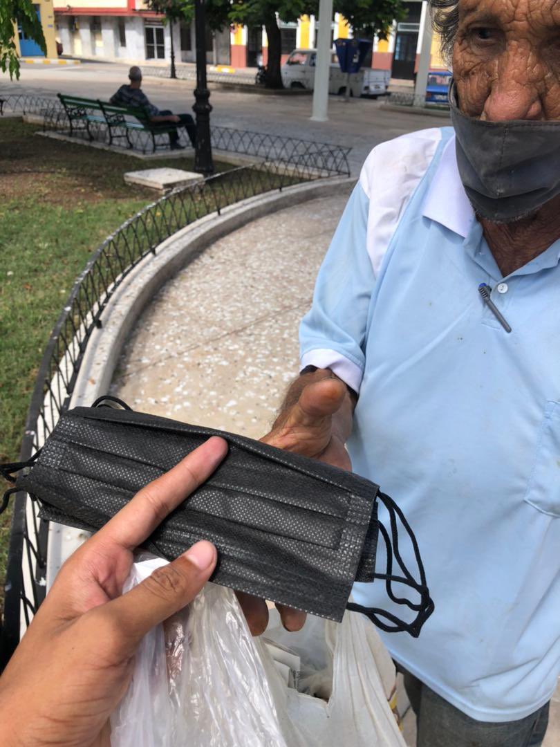RuhamaFernandez's tweet photo. Chicos esto es en Matanzas, no es solo en las redes, hay otras maneras de apoyar la verdad me siento demasiado orgullosa #SOSCuba https://t.co/AAYsYPZoyG