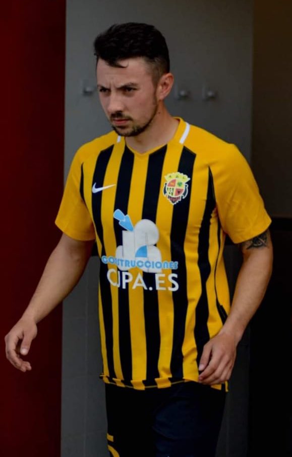 ADLobon's tweet photo. 𝐎𝐅𝐈𝐂𝐈𝐀𝐋 |

🖤💛 Jorge 𝗧𝗼𝗿𝗶𝗻𝗼 continuará en nuestra casa siendo una pieza importante para el equipo.
El emeritense es un jugador polivalente que reúne cualidades como la veteranía,pundonor,y calidad.

▪️ 𝗟𝗔𝗧𝗘𝗥𝗔𝗟

➡️ 𝟯ª 𝐭𝐞𝐦𝐩𝐨𝐫𝐚𝐝𝐚 

✅ 𝙍𝙚𝙣𝙤𝙫𝙖𝙙𝙤 https://t.co/thfjaGP6v2