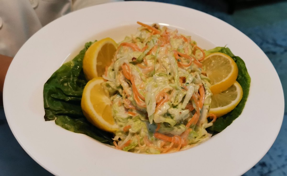 flowerschef7's tweet photo. home made coleslaw everyone.

#coleslaw https://t.co/eKlk9fGoKH