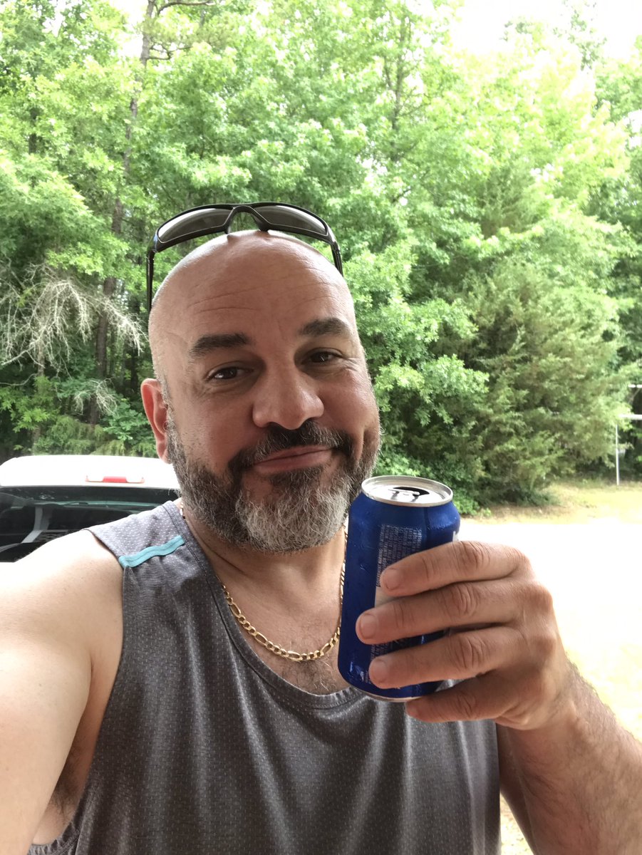 Nbrooks311's tweet photo. Cheers https://t.co/1y70DwBuX7