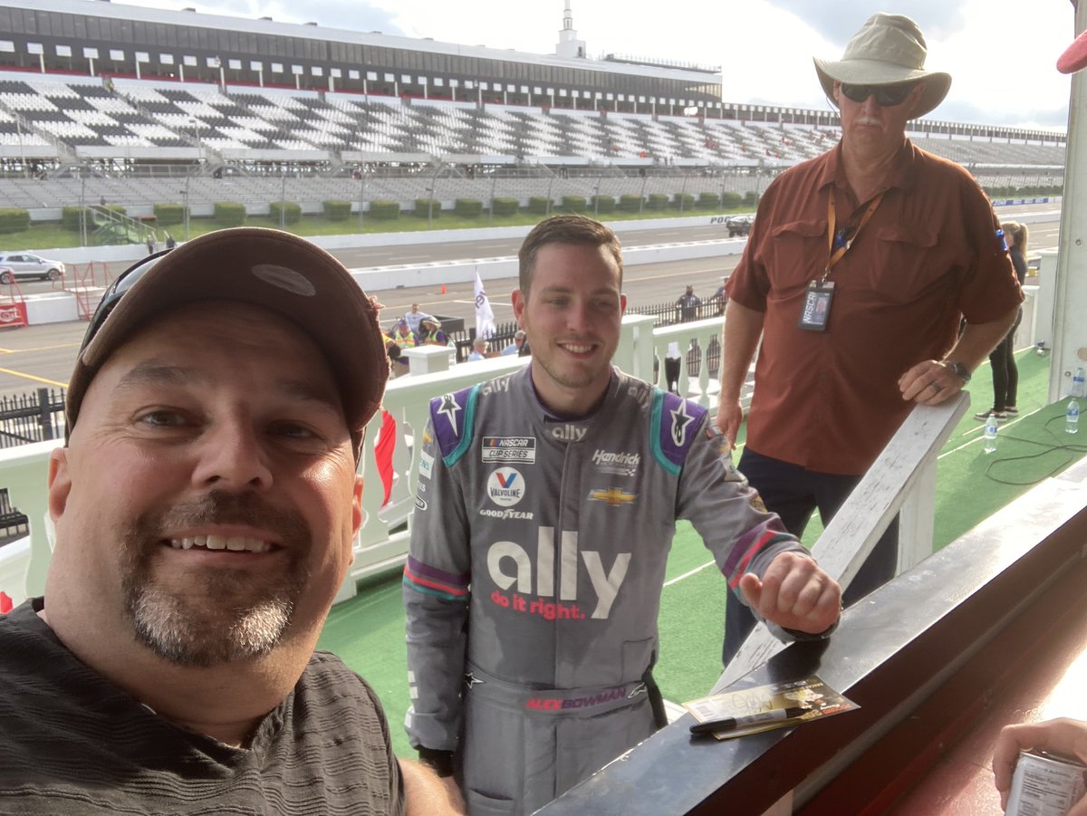 CkCinMass's tweet photo. @Alex_Bowman Congrats on the W at Pocono and thanks for spending some time with the fans. https://t.co/M6x1KPipcj
