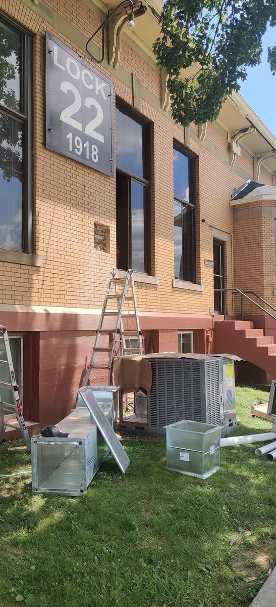 joshmillerfilm's tweet image. Today, we began a long anticipated improvement project to our museum.  In one week&apos;s time we will see heating and cooling finally added to this building.  This will help create improved conditions for our artifacts.  We see great things ahead. #RavenswoodWV #OneProjectAtATime
