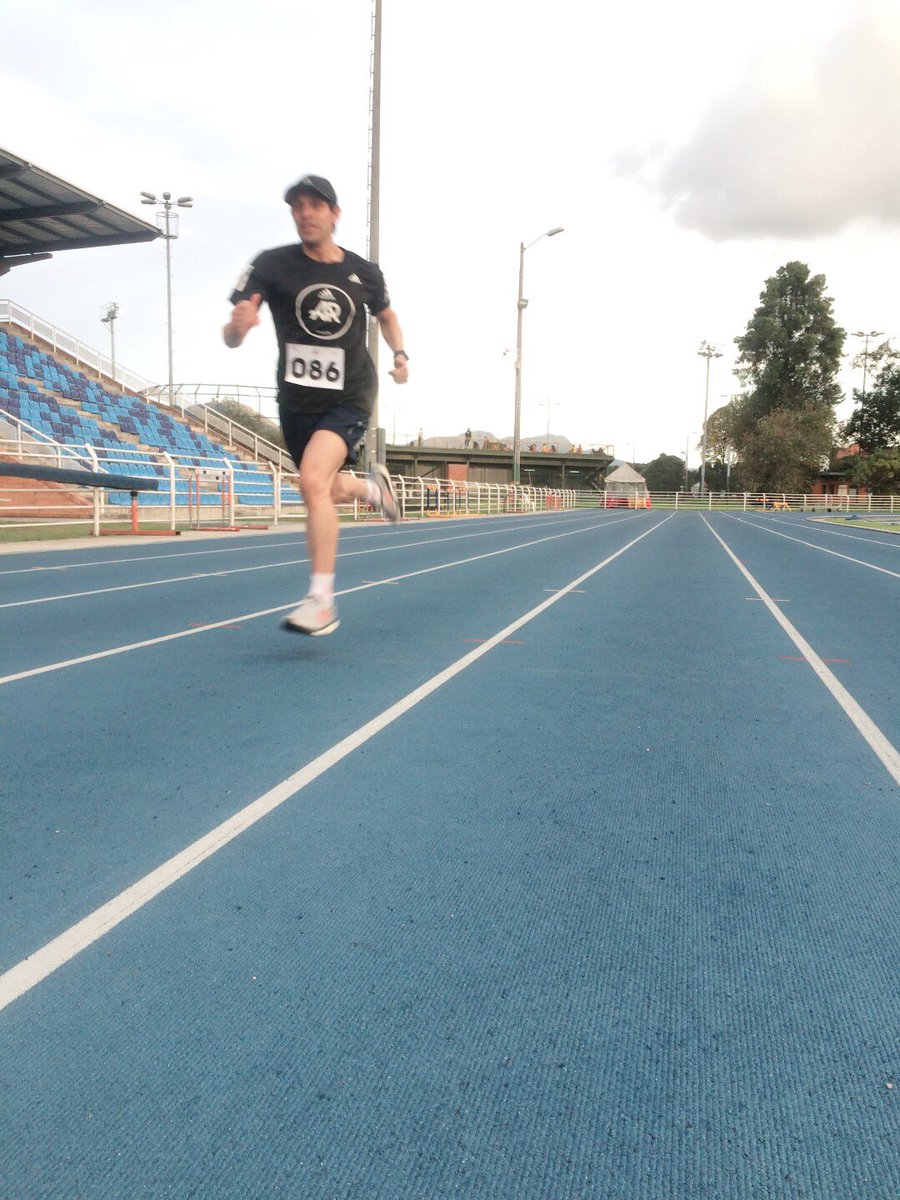 RaulCaviedesA's tweet photo. @CanalTreceCO @mediamaratonbog Me gustaría participar en la MMB. Me gusta retarme día a día. #MMBconElTrece https://t.co/rnpzhxJPn0