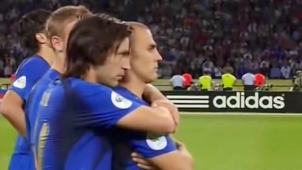 angevetrano's tweet photo. Gli italiani che seguono i calci di rigore di #FranciaSvizzera con animo distaccato sereno e imparziale. 

 #francesuisse #FRASUI #Switzerland #EURO2020 https://t.co/HKwbRW8XlJ
