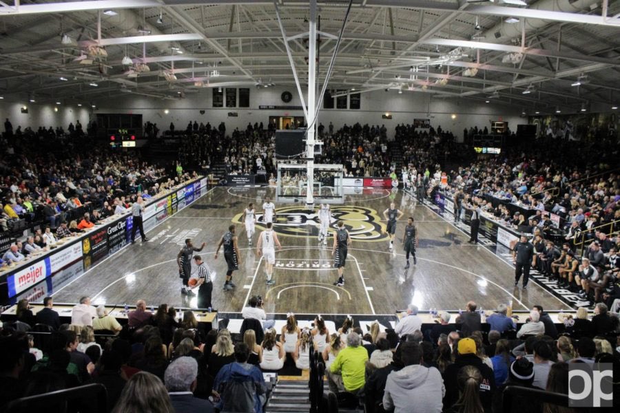 tywyman2's tweet photo. Grateful and excited for the next chapter! I would like to thank @BankHoops @BlissAthletics @MiFastbreak for all they have done. I will be furthering my athletic and academic career at Oakland University! @OaklandMBB @SmittBonz https://t.co/c6iNa0XepN