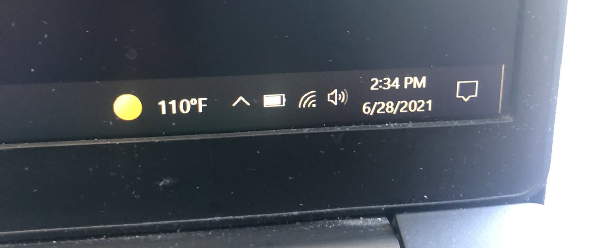 quin_denfeld's tweet photo. This is unreal! #PNWheatwave And difficult to function in for this #OregonNative. https://t.co/hVtRS7TI8A