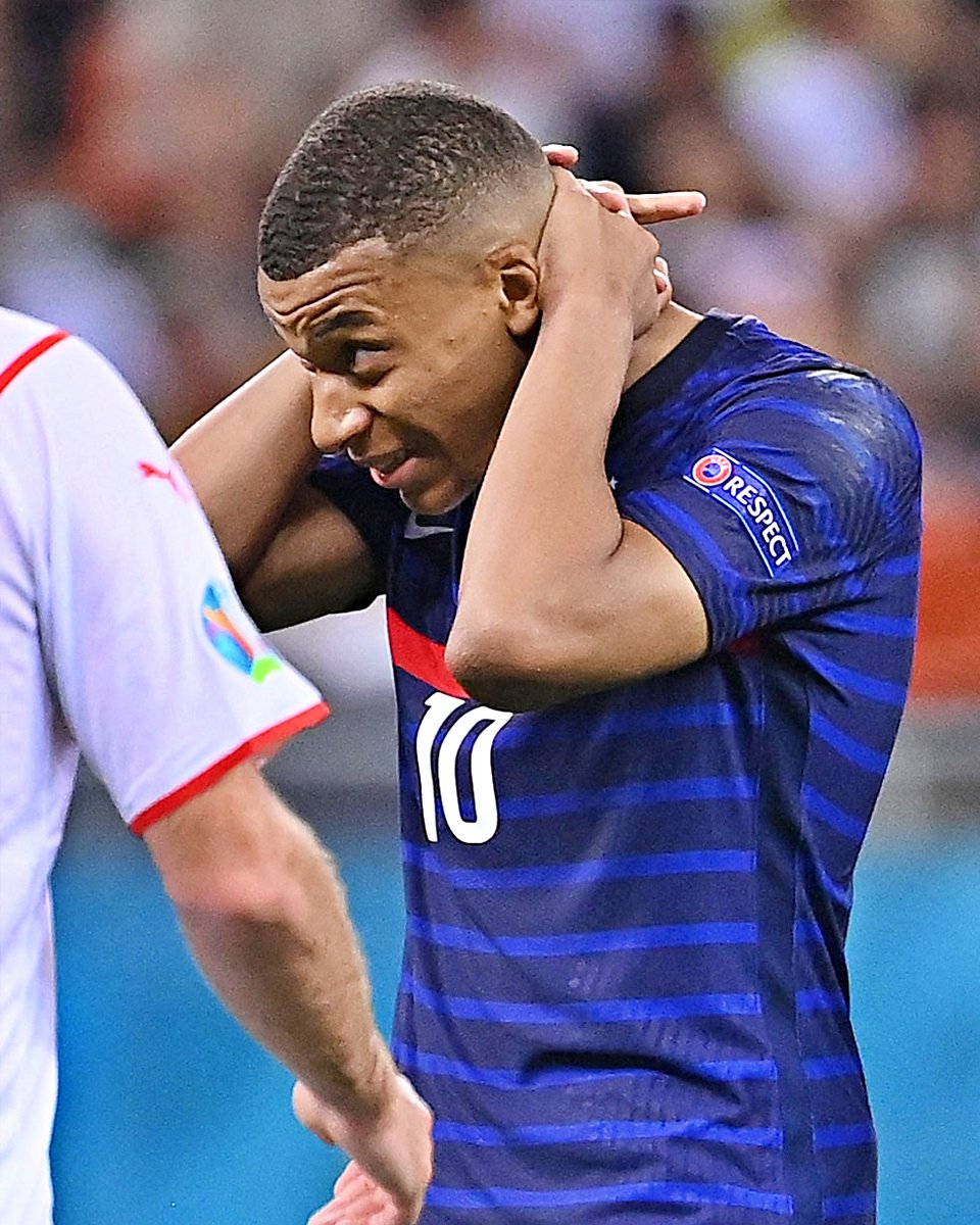 B24PT's tweet photo. MBAPPÉ FALHA O PENÁLTI DECISIVO E A FRANÇA ESTÁ FORA! https://t.co/LDUWXXTGGI