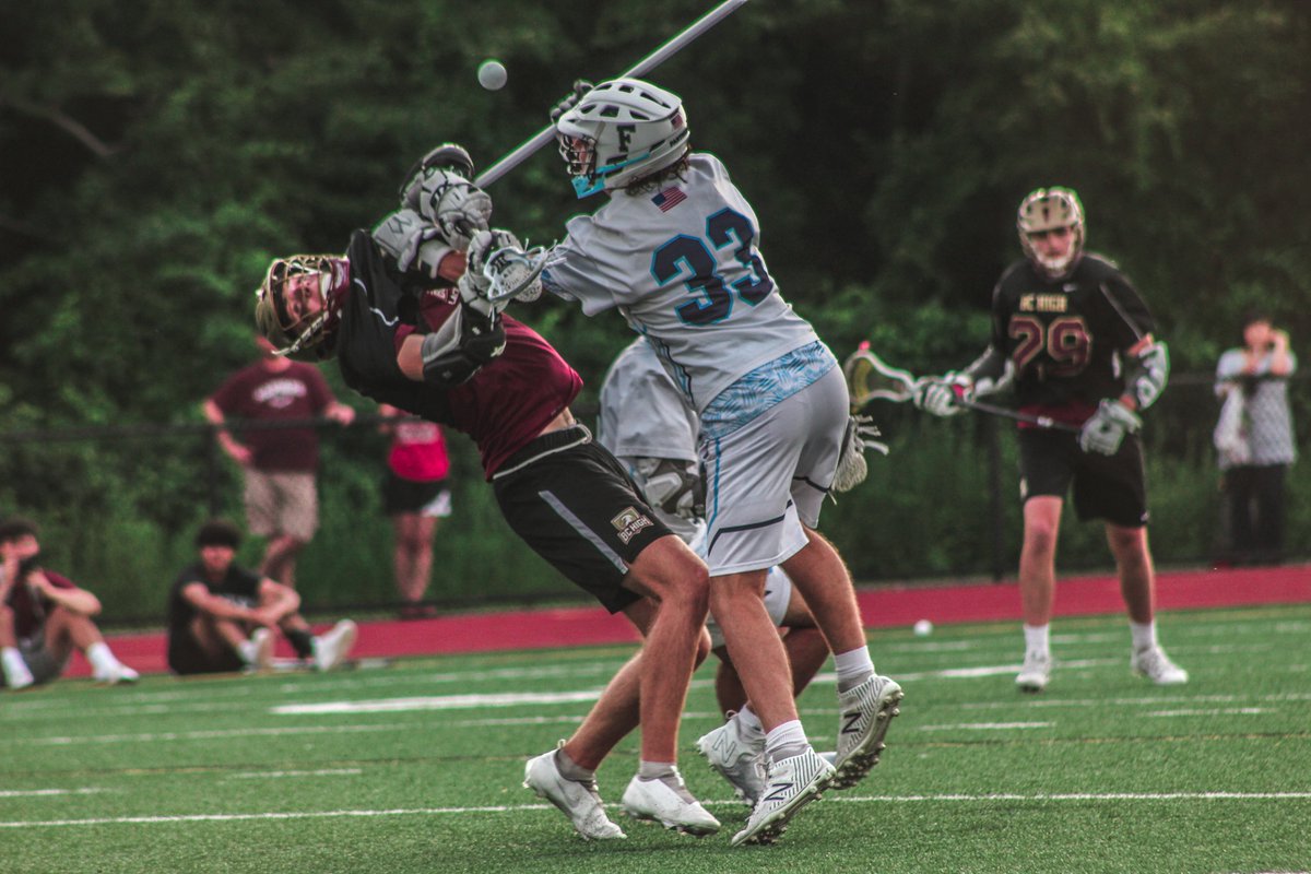 bostonlaxnet's tweet photo. 2021 MIAA D1S Finals Video Recap: No. 6 @BCHighlacrosse 14, No. 1 @Franklin_Lax 9 https://t.co/gADhGhEEWT by @flano0

It was a storied season for @FHSSports &amp; 1 more game 4 @BChighathletics

Video, Pics, &amp; more @FriendsofBCHLax  @FHSlax_boosters @masspreps @kstone06 @MuhneyWizzel https://t.co/Ug7Ar6YI1w