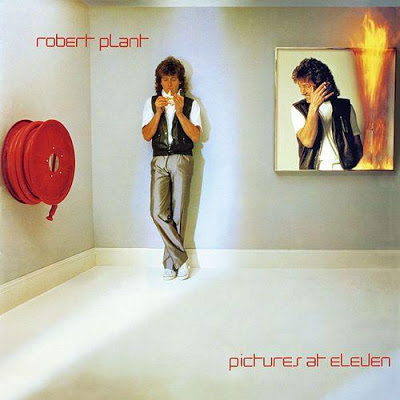 NoClass_Radio's tweet photo. 28 de julio de 1982. Se publica el álbum llamado ''Pictures at Eleven''. Es al disco debut del cantante británico Robert Plant. #RobertPlant #PicturesatEleven https://t.co/WLOp8GnSLQ