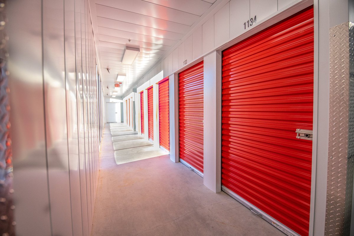 ModernStorageAR's tweet image. What can renting a #storageunit do for you? Tap here to discover the top six ways our customers use our units to solve their everyday storage problems: bit.ly/3w26kKt #StoreInStyle