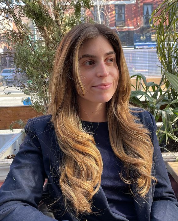 shortcutmobile's tweet photo. Nothing more timeless than long locks and a gorgeous blowout.  Can you believe this hair is real?! 😮😍

Stunning work by a @scottjaveda stylist https://t.co/LwAqq6biPu