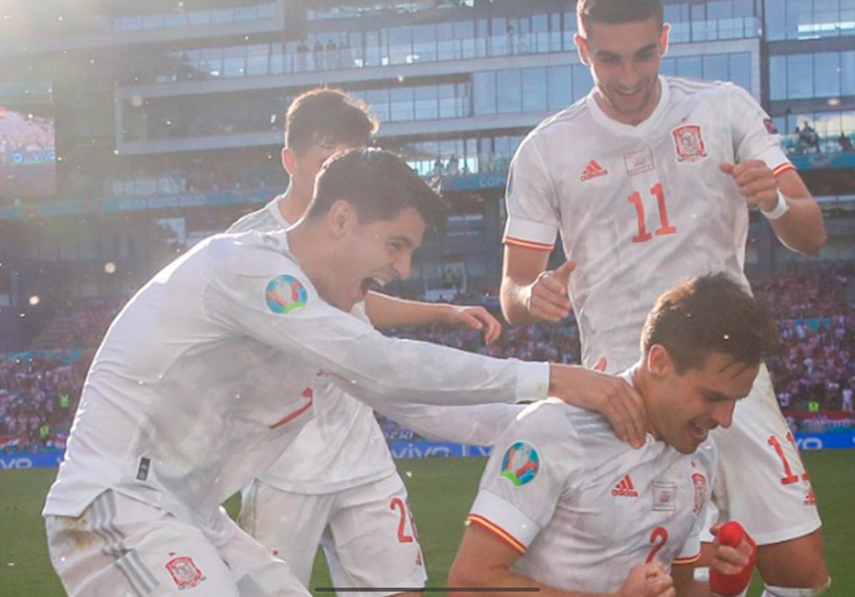 lamacope's tweet photo. ESPAÑA 5 CROACIA 3 tras 120 minutos.
SUIZA 3 FRANCIA 3 los helvéticos a cuartos por penalties.

Y algún iluminado dijo que el fútbol era cada día más aburrido. https://t.co/zfsaxDE3JU