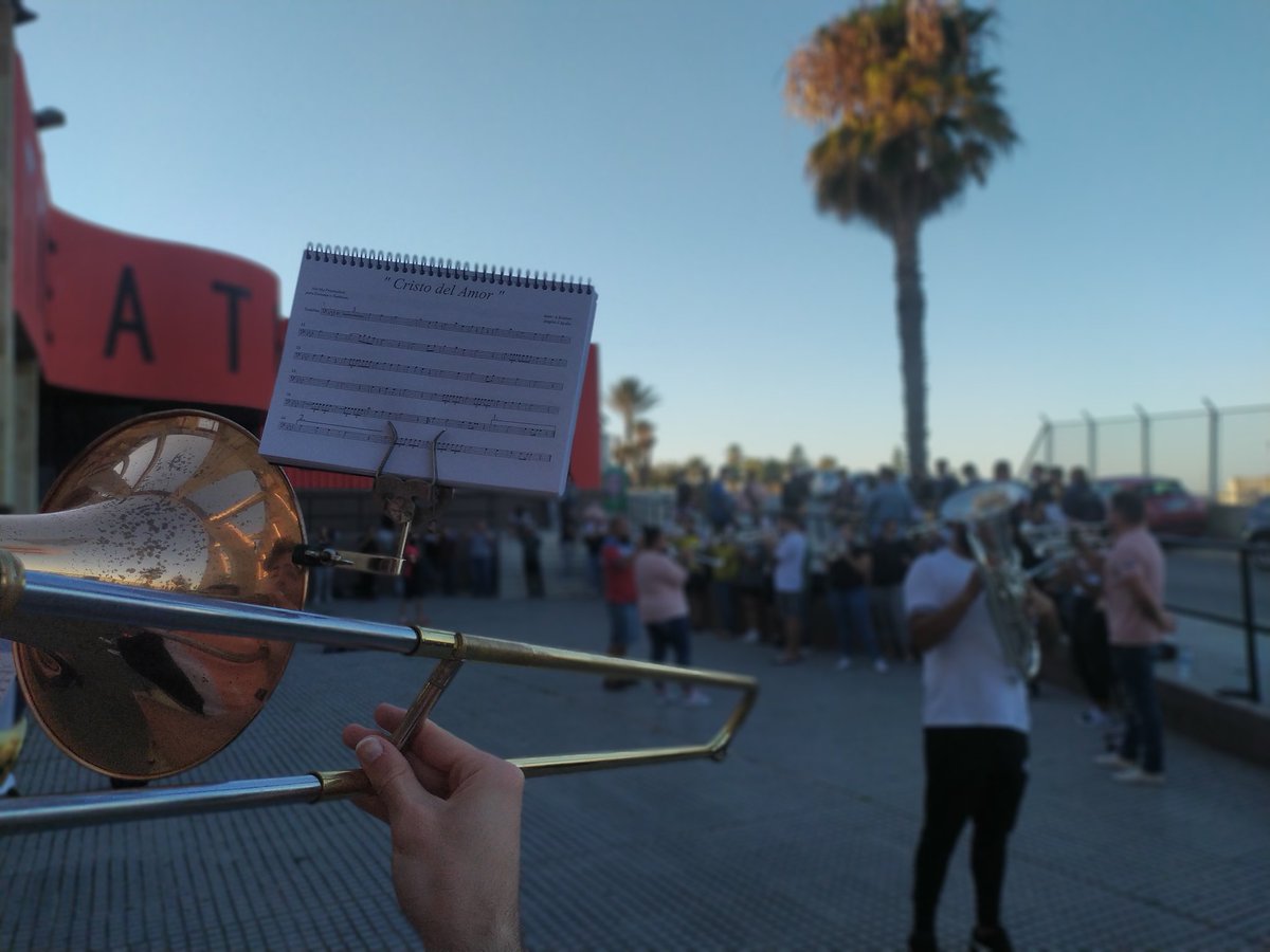 RosariodeCadiz's tweet photo. 📣 Comenzamos una nueva semana de ensayos.

🗓 Los ensayos serán Lunes, Martes y Jueves a las 21:00 horas en el paseo Almirante Pascual Pery. https://t.co/di60uEfoxW