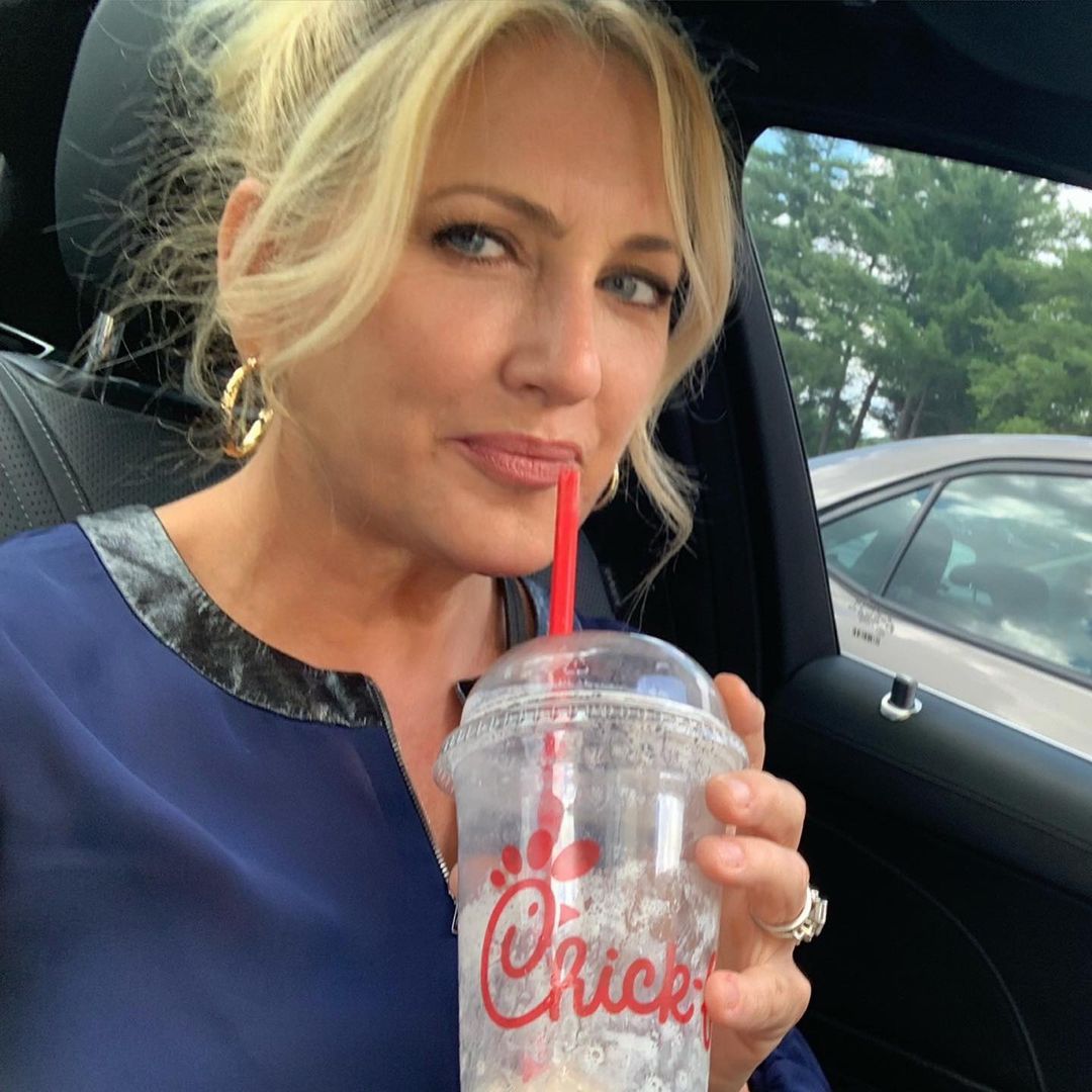 leeannwomack's tweet photo. .@ChickfilA frozen lemonade!! #needtherecipe https://t.co/UIIsNPtnJM