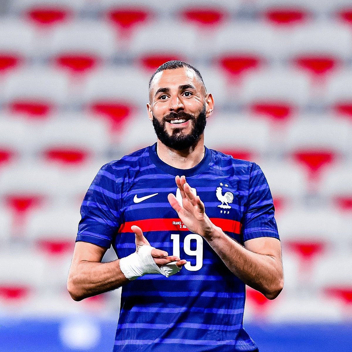 Stefehl's tweet photo. Vite la coupe du monde.. https://t.co/hztucbzteU