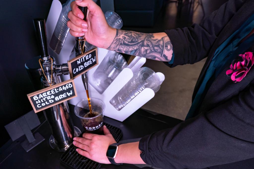 Think about cooling off from this summer heat? 🌞 🔥 💦 Why not a sassy drink at WXYZ Lounge &amp; Bar by Aloft! 🍷 🍸 🍹 🍻 🥂 // Bold, sleek and unique, Aloft has completely redefined the select service category. #Aloftcalgary #alofthotels #wxyzbar #summertime